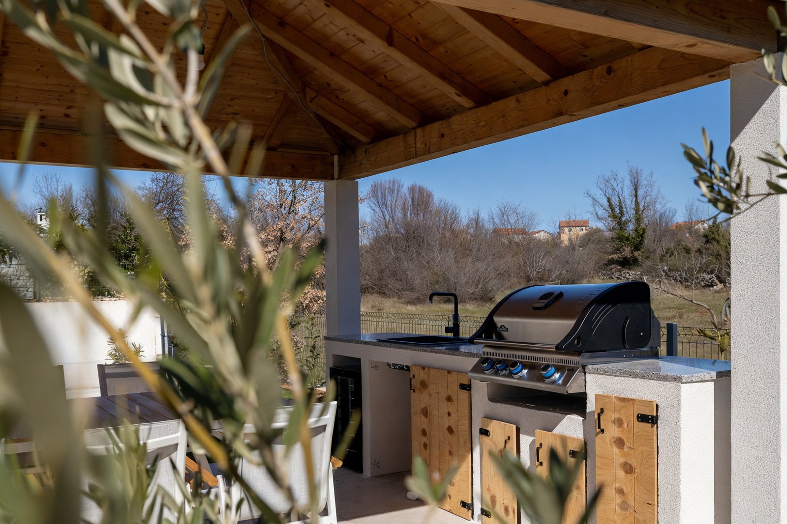 Villa Neoma outdoor dining area and BBQ